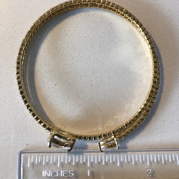 14K Gold Plated Spiral Cuff Bracelet💫 - Picture 5 of 6